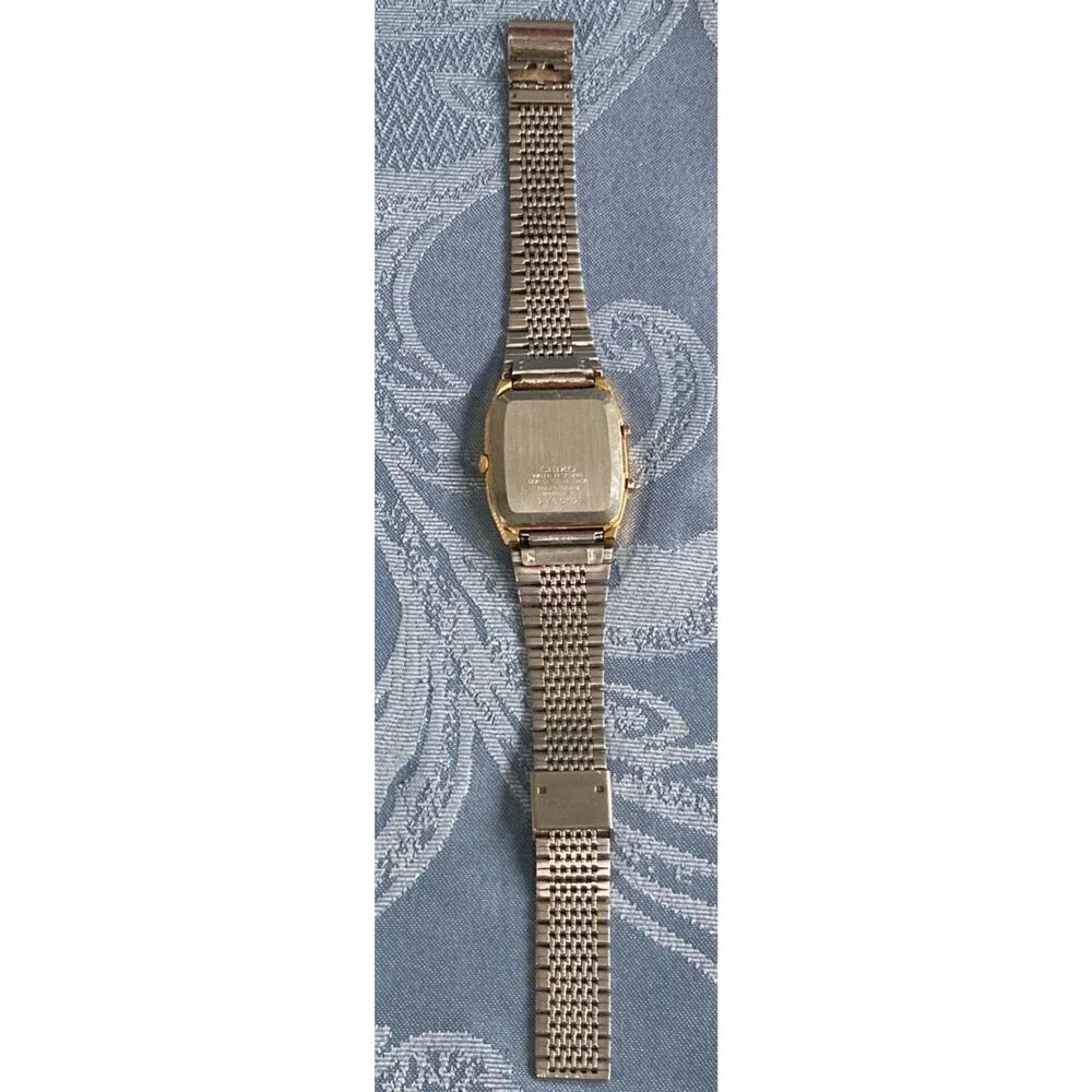 Seiko Quartz Analog Vintage Digital Watch • Water Resistant SGP ST Steel Back